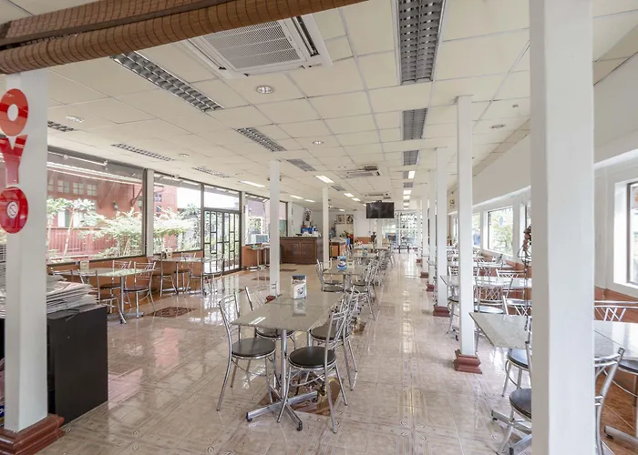 Oyo 1089 Baan Boran Hotel 2*