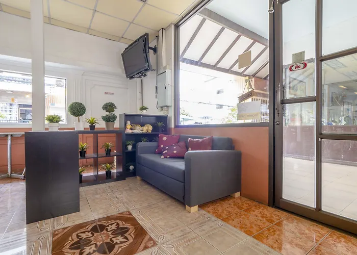 Oyo 1089 Baan Boran Hotel 2*