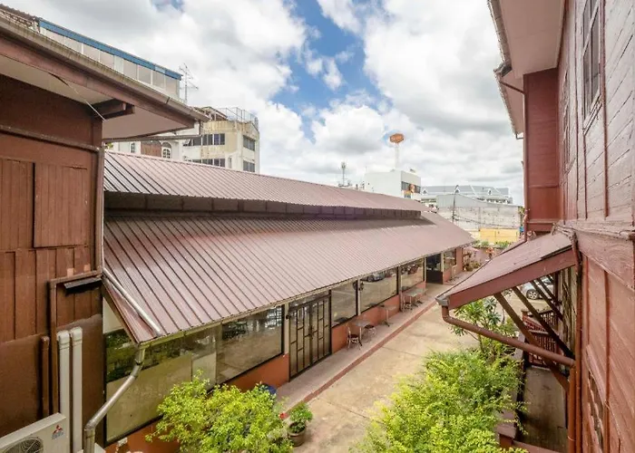 Oyo 1089 Baan Boran Hotel
